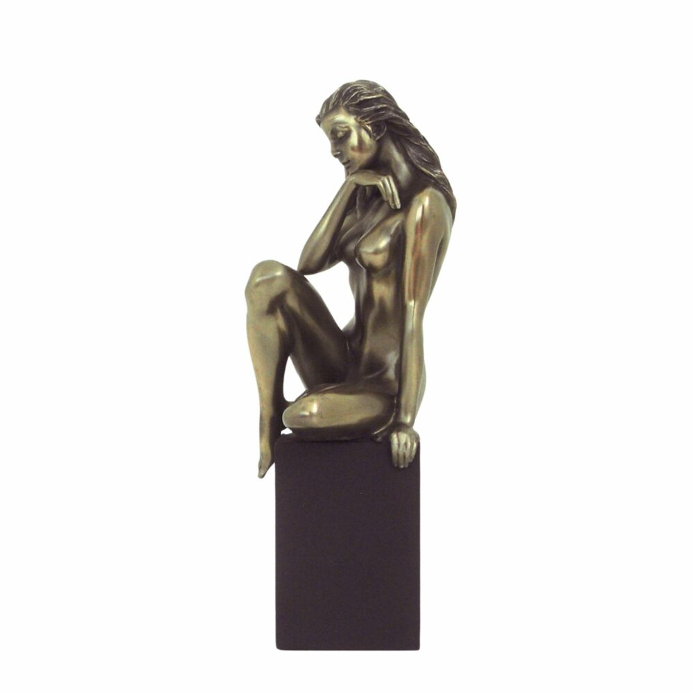 Statuette "Femme Assise" en Resine Finition Bronze – Sculpture Moderne Élégante